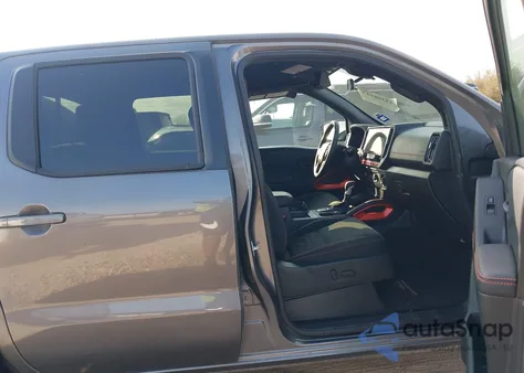 2026 Nissan Frontier Pro-4X 4X4 z USA, uszkodzony, nr VIN 1N6ED1EK6TN613383